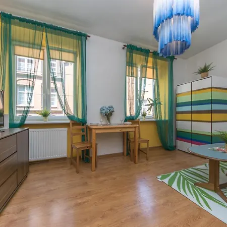 14 Przy Ul. Dlugiej *